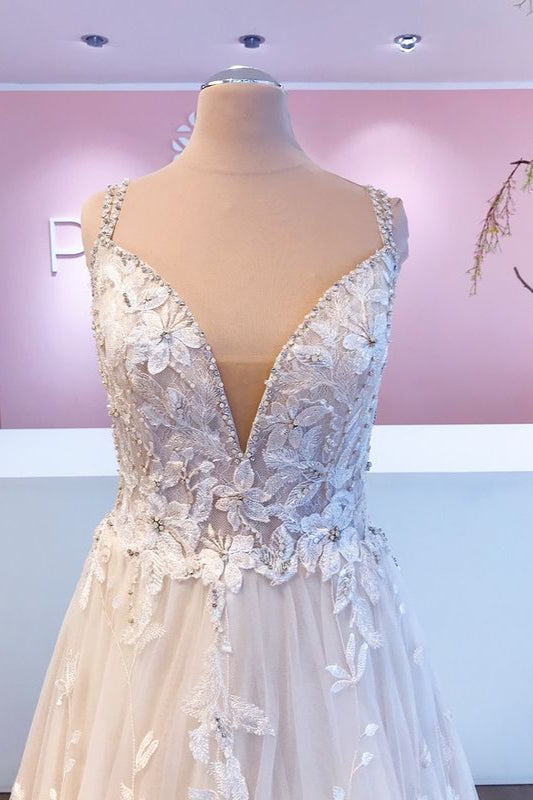 Laden Sie das Bild in den Galerie-Viewer, Kaufen Sie Brautkleider A Linie Spitze online bei babyonlinedress.de. Hochzeitskleid Online Kaufen für Sie zur Hochzeit gehen.
