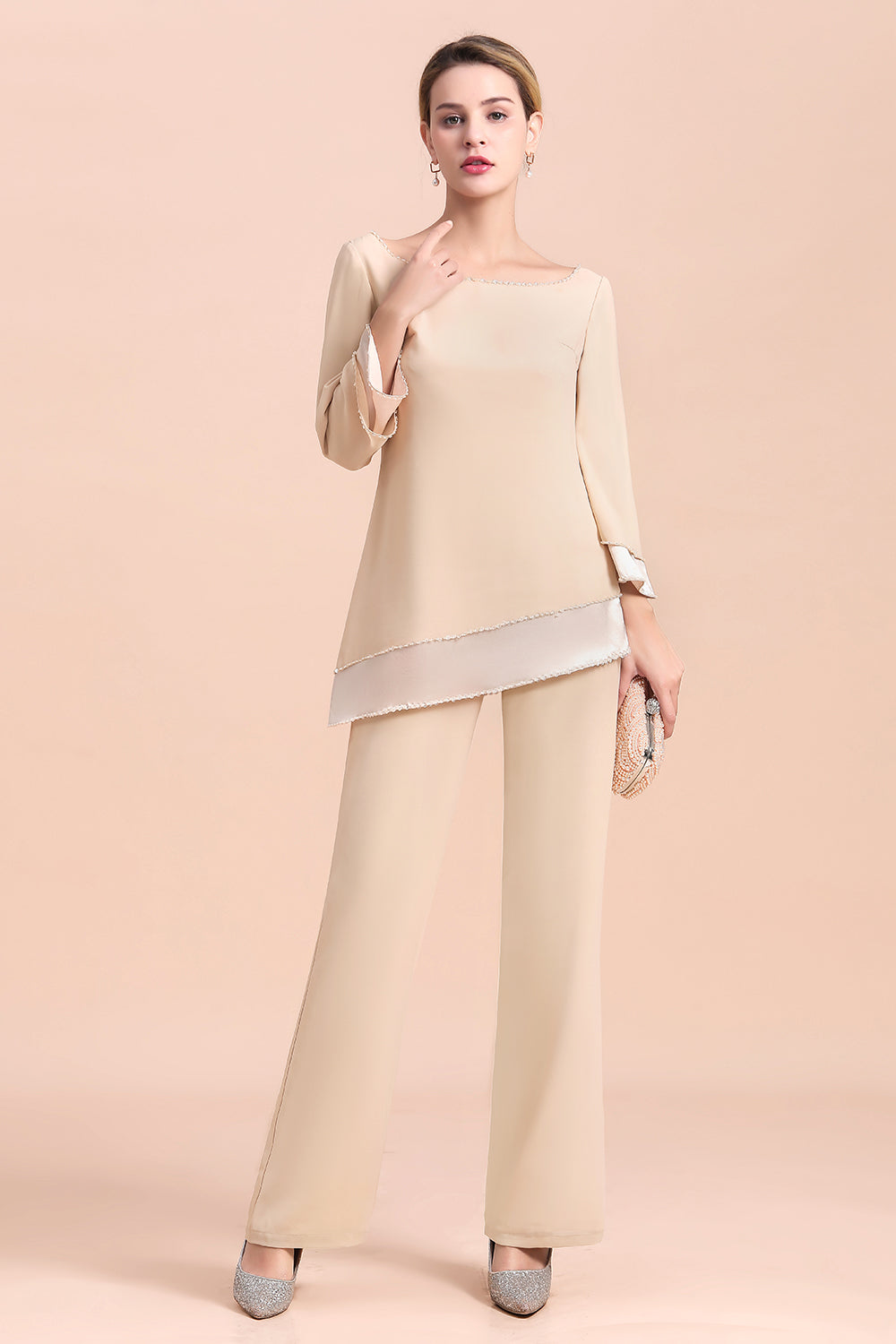 Finden Sie Champagne Brautmutterkleider 2 Teilig online bei bebyonlinedress.de. Jumpsuit Brautmuttermoden für Sie zur hochzeit gehen.