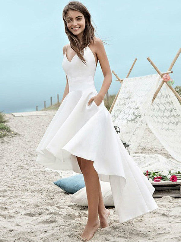 kaufen Sie Schlichte Brautkleider Kurz Vorne Lang Hinter online bei babyonlinedress.de. Hochzeitskleider A Linie für Sie zur Hochzeit.