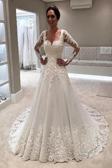 Bestellen Sie Elegante Brautkleider Mit Ärmel online bei babyonlinedress.de. A Linie Spitze Hochzeitskleider für Sie zur Hochzeit online.