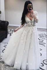 Finden Sie Brautkleider V Ausschnitt online bei babyonlinedress.de kaufen. Spitze Hochzeitskleider mit Ärmel für Sie zur Hochzeit gehen.