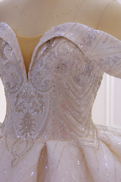 Laden Sie das Bild in den Galerie-Viewer, Bestellen Sie Extravagante Hochzeitskleider Prinzessin online bei babyonlinedress.de. Brautkleider mit Glitzer maß geschneidert kaufen zur Hochzeit gehen.
