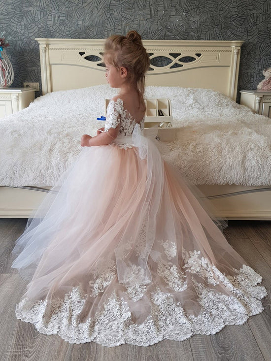 Kaufen Sie bei babyonlinedress.de Schöne Blumenmädchenkleider Rosa online. Blumenmädchenkleid mit Spitze aus tüll zur Hochzeit gehen.