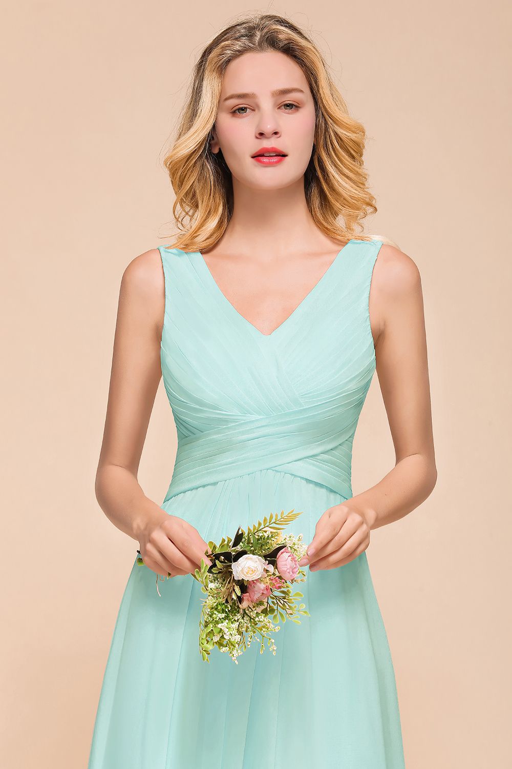 Bestellen Sie Mint Grün Brautjungfernkleider Lang online bei babyonlinedress.de. Günstiges Brautjungfernkleid aus Chiffon maß geschneidert bekommen.