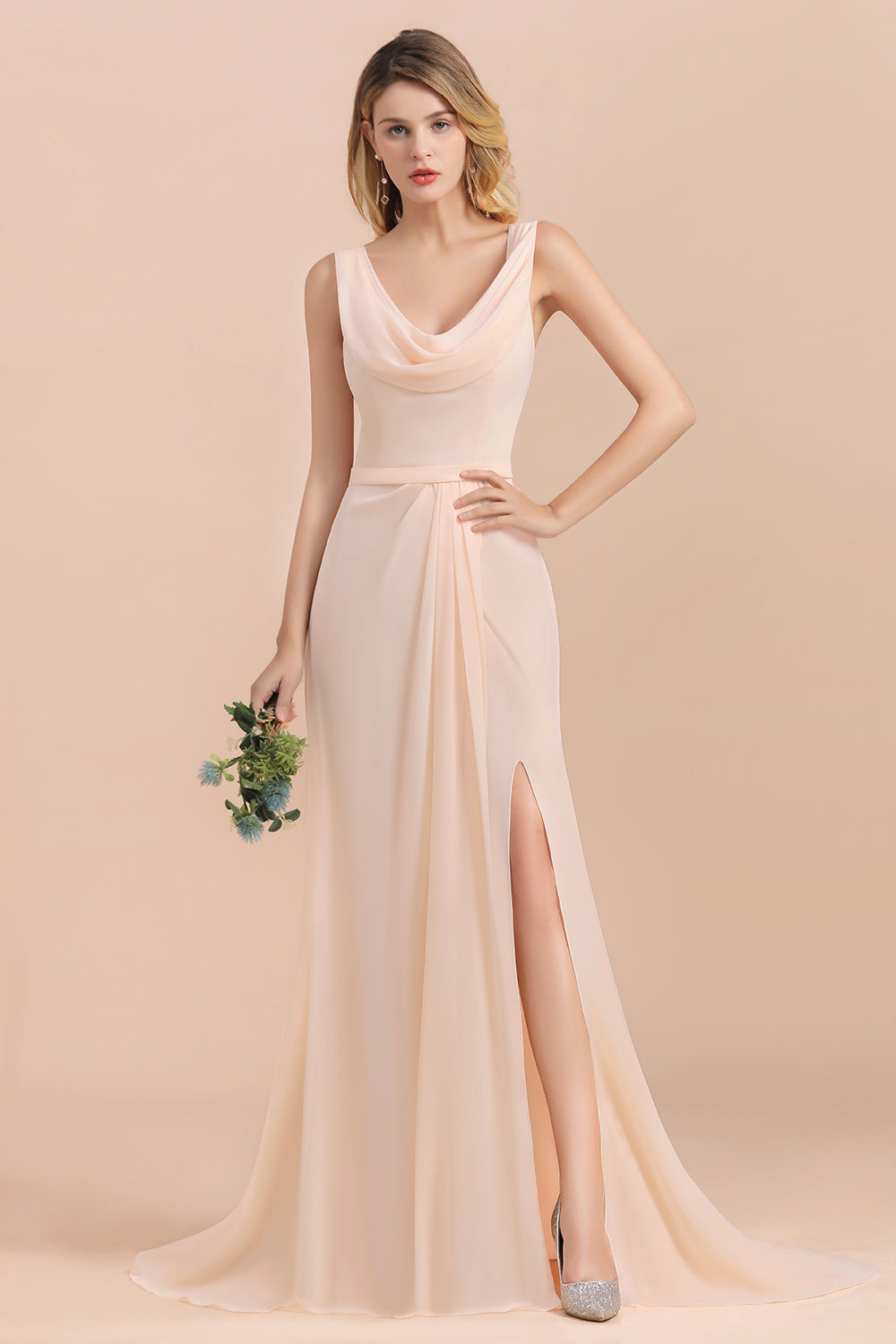 Bestellen Sie Champagne Brautjungfernkleider Lang online bei babyonlinedress.de. Chiffon Kleider Für Brautjungfern für Sie zur Hochzeit gehen.