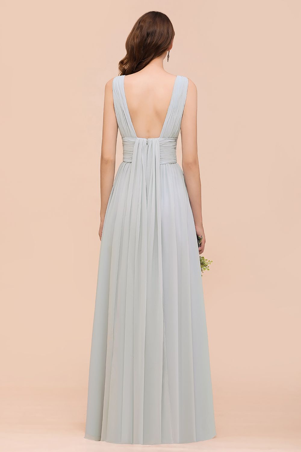 Finden Sie bei babyonlinedress.de Silber Brautjungfernkleider Lang Günstig online. Kleider Für Brautjungfern maß geschneidert bekommen.