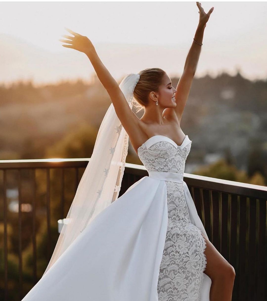 Bestellen Sie Elegante Hochzeitskleider Spitze online bei babyonlinedress.de. Brautkleid A Linie für Sie nach maß zu hochzeit gehen.
