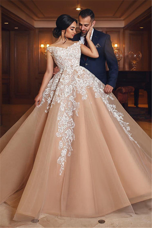 Verkaufne wie babyonlinedress.de. Designer Brautkleider Mit Spitze aus A Linie für Sie zur Hochzeit. Prinzessin Hochzeitskleider Online mit hocher Qualität bekommen.