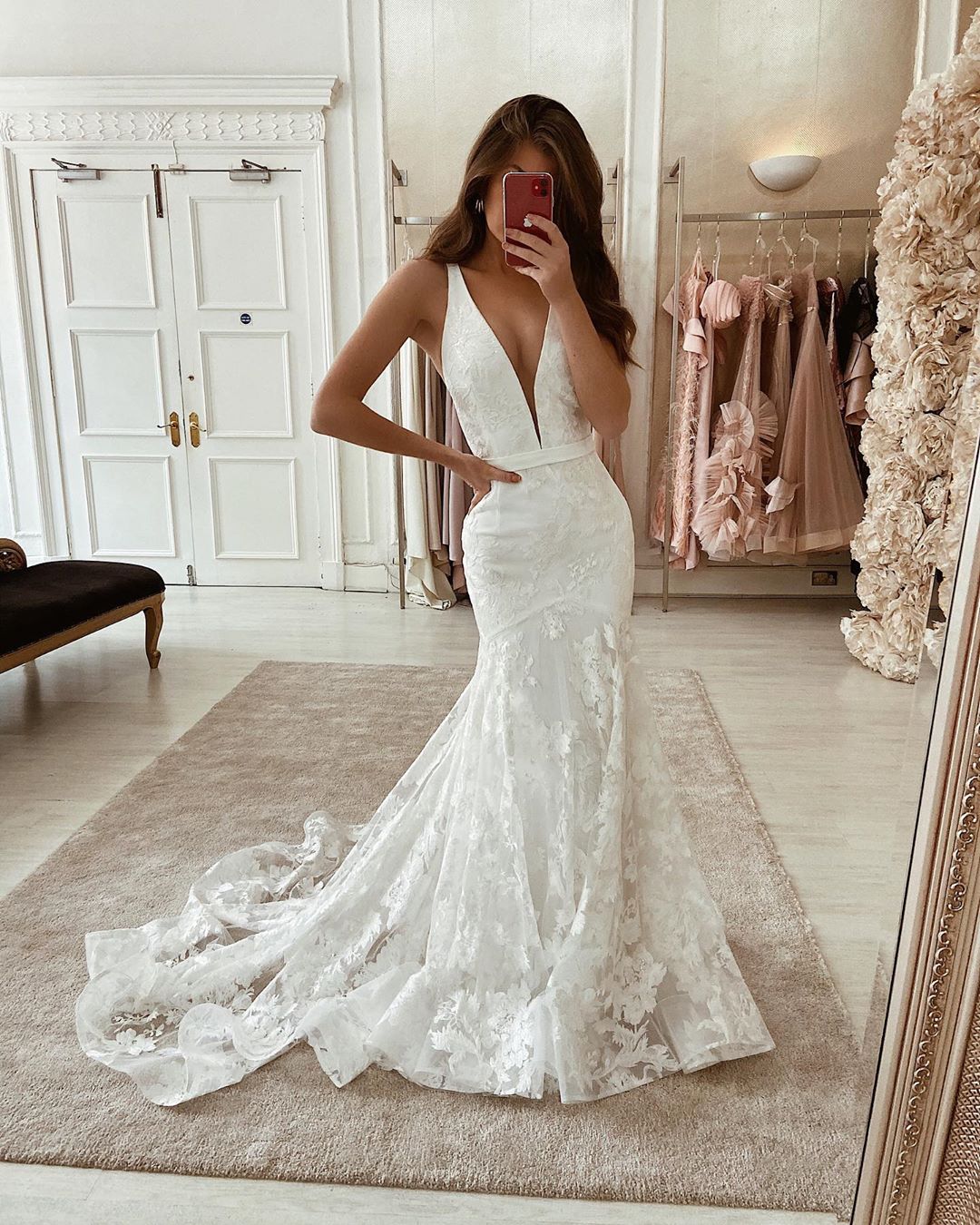 Kaufen Sie Elegante Hochzeitskleider V Ausschnitt bei babyonlinedress.de. Brautmoden Spitze Online mit günstigen preis bekommen.