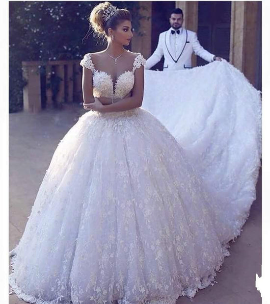 Designer Ihre Elegante Brautkleider Prinzessin online bei babyonlinedress.de. Weiße Spitze Hochzeitskleider Online für Sie nach maß zur Hochzeit gehen.
