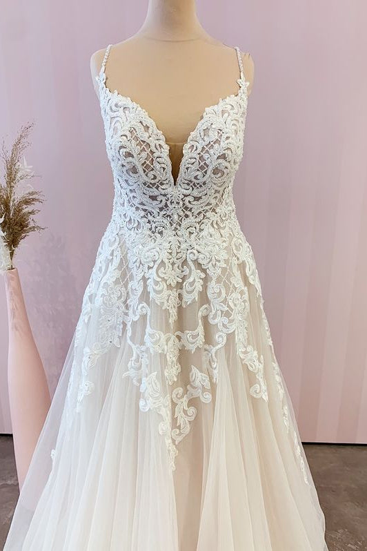 Finden Sie Schöne Brautkleid Creme online bei babyonlinedress.de. Hochzeitskleid A Linie mit Spitze aus tüll mit hocher Qualität bekommen.