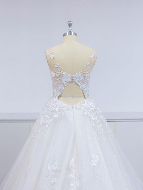 Suchen Sie Modern Brautkleider A Linie Spitze online bei babyonlinedress.de. Hochzeitskleider Günstig Online mit maßgeschneidert service bekommen.