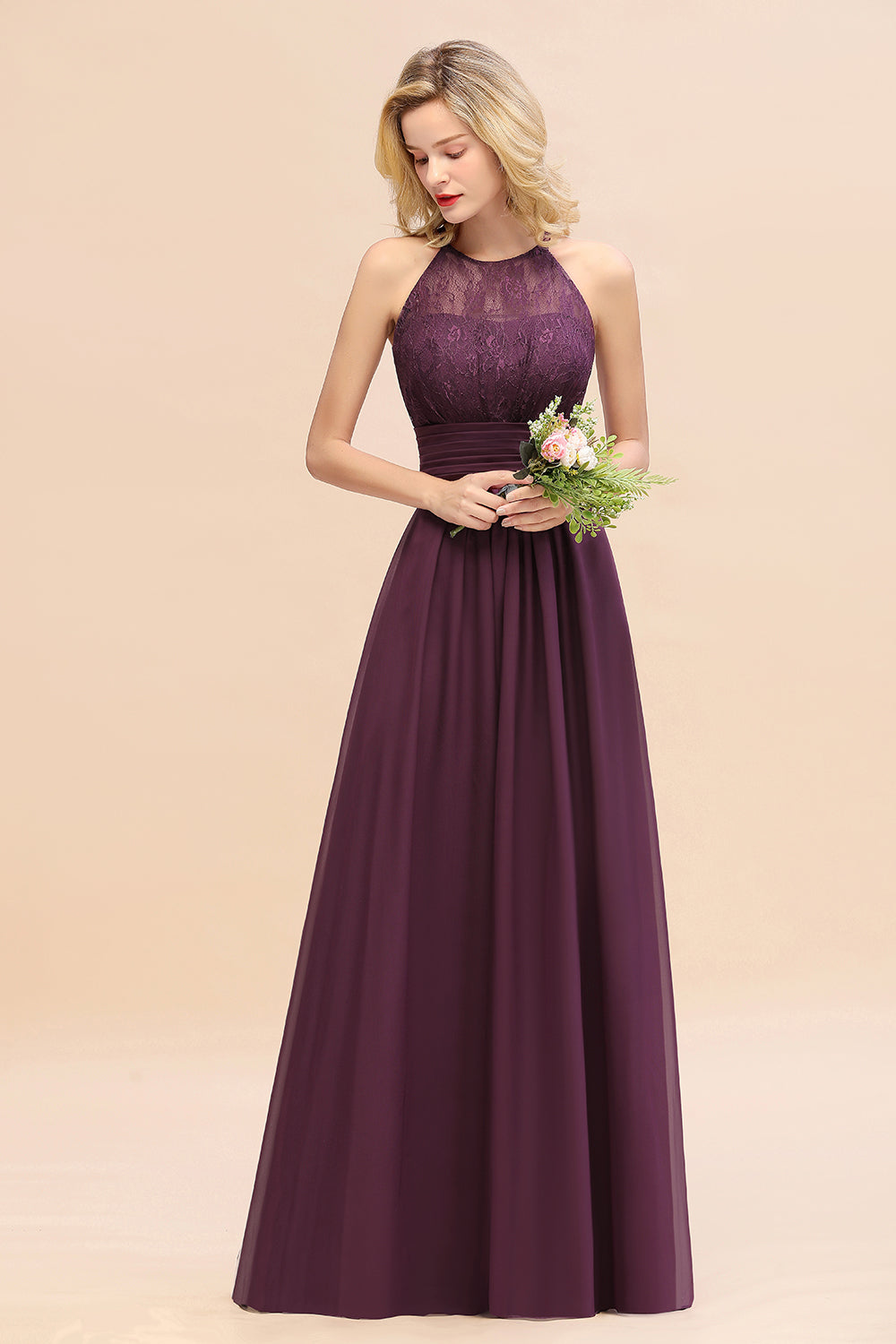 BMbridal Elegant Neckholder Rüschen Ärmellos Grape Spitze Bridesmaid Dresses Affordable