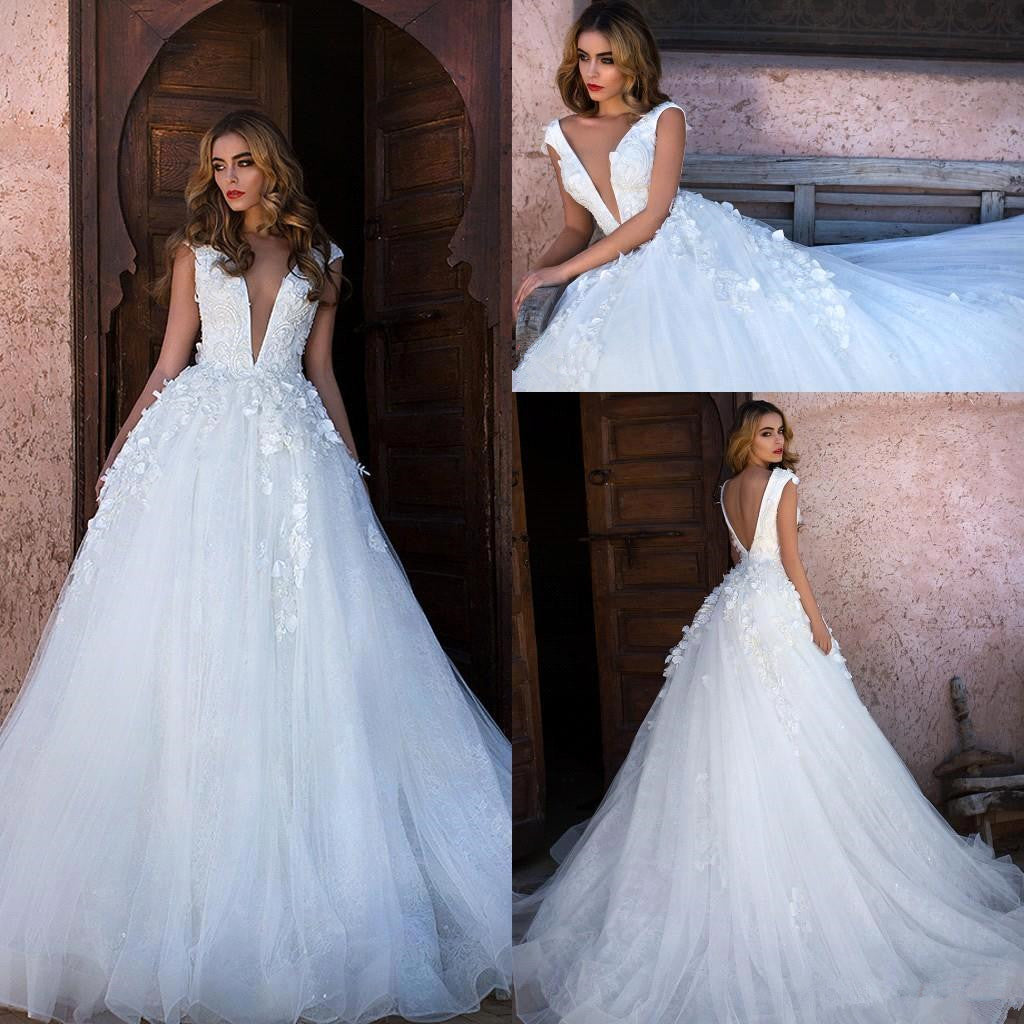 Hier können Sie Schlichtes Brautkleid A Linie online bei babyonlinedress.de. Hochzeitskleid Prinzessin Glitzer Tüll für Sie mit nach maß Anfertigen service.
