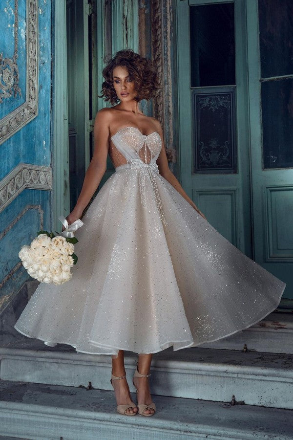 hier können Sie Wunderschöne Brautkleider Kurz online bei babyonlinedress.de kaufen. Hochzeitskleider Glitzer Günstig für Sie zur hochzeit gehen.