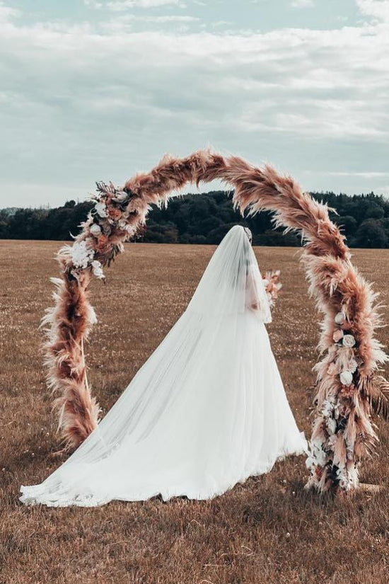 Bestellen Sie Wunderschöne Brautkleider A Linie online bei babyonlinedress.de. Hochzeitskleider mit Glitzer aus tüll zur Hochzeit gehen.