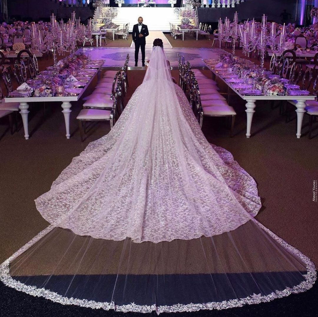 Laden Sie das Bild in den Galerie-Viewer, Finden Sie Luxury Prinzessin Brautkleider Spitze online bei babyonlinedress.de. Hochzeitskleider Online Kaufen für Sie zur hochzeit gehen.
