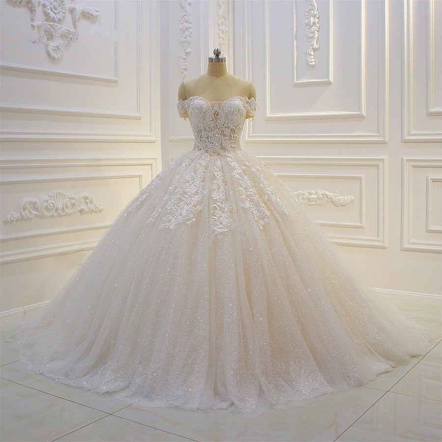 Kaufen sie Schöne Hochzeitskleider Prinzessin Gelitzer online bei babyonlinedress.de. Brautkleider mit Spitze für Sie maß geschneidert kaufen.
