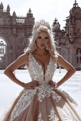 Bestellen Sie bei babyonlinedress.de Luxus Brautkleider Prinzessin online. Hochzeitskleider mit Spitze Online für Sie nach Maße zur Hochzeit online.