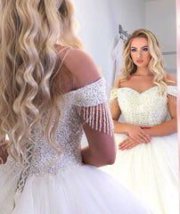 Finden Sie Extravagante Brautkleider Prinzessin online bei babyonlinedress.de. Hochzeitskleider Günstig Online für Sie nach maß anfertigen.