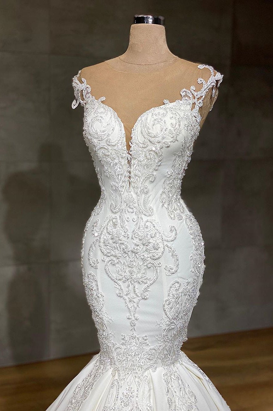 Hier können Sie bei babyonlinedress.de Designer Brautkleider Meerjungfrau kaufen. Hochzeitskleider mit Spitze Online für Sie zur Hochzeit gehen.