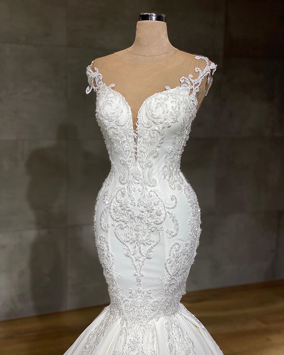 Hier können Sie bei babyonlinedress.de Designer Brautkleider Meerjungfrau kaufen. Hochzeitskleider mit Spitze Online für Sie zur Hochzeit gehen.