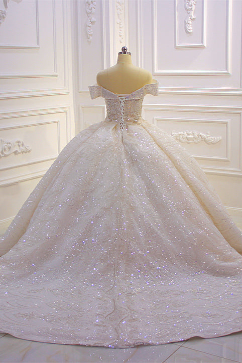 Bestellen Sie Extravagante Hochzeitskleider Prinzessin online bei babyonlinedress.de. Brautkleider mit Glitzer maß geschneidert kaufen zur Hochzeit gehen.