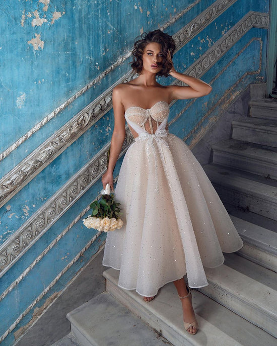 hier können Sie Wunderschöne Brautkleider Kurz online bei babyonlinedress.de kaufen. Hochzeitskleider Glitzer Günstig für Sie zur hochzeit gehen.