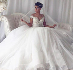 hier können Sie Elegant Weiße Hochzeitskleider Mit Spitze online bei babyonlinedress.de kaufen. Prinzessin Tüll Brautkleider für Sie zur Hochzeit.