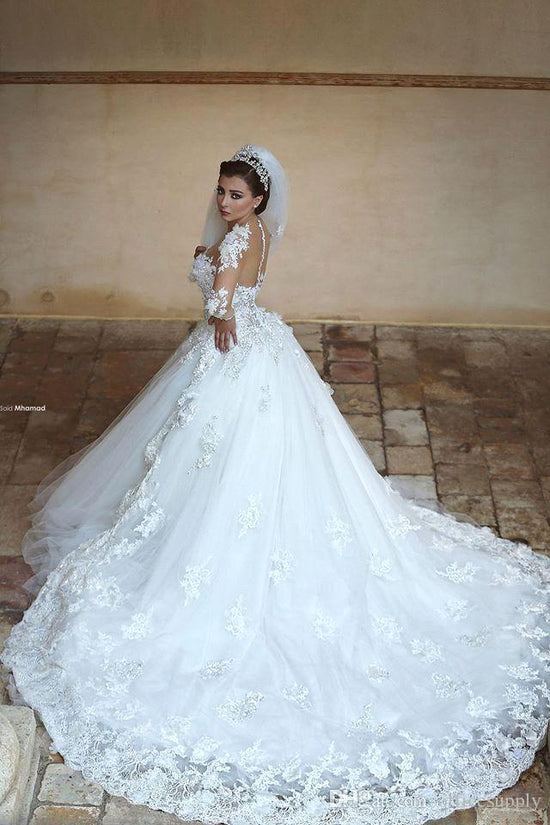 Laden Sie das Bild in den Galerie-Viewer, Bestellen Sie Designer Brautkleid mit Ärmel online bei babyonlinedress.de. Prinzessin Hochzeitskleid mit Spitze für Sie zur Hochzeit gehen.

