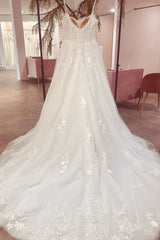 Finden Sie Designer Brautkleider Mit Spitze online bei babyonlinedress.de. Hochzeitskleider A linie Online aus Tüll nach maß zur Hochzeit gehen.