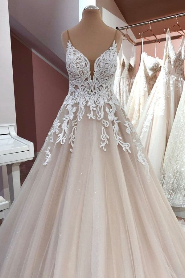 Suchen Sie Designer Hochzeitskleider A Linie online bei babyonlinedress.de.  Brautkleid V Ausschnitt Spitze für Sie zur Hochzeit gehen.