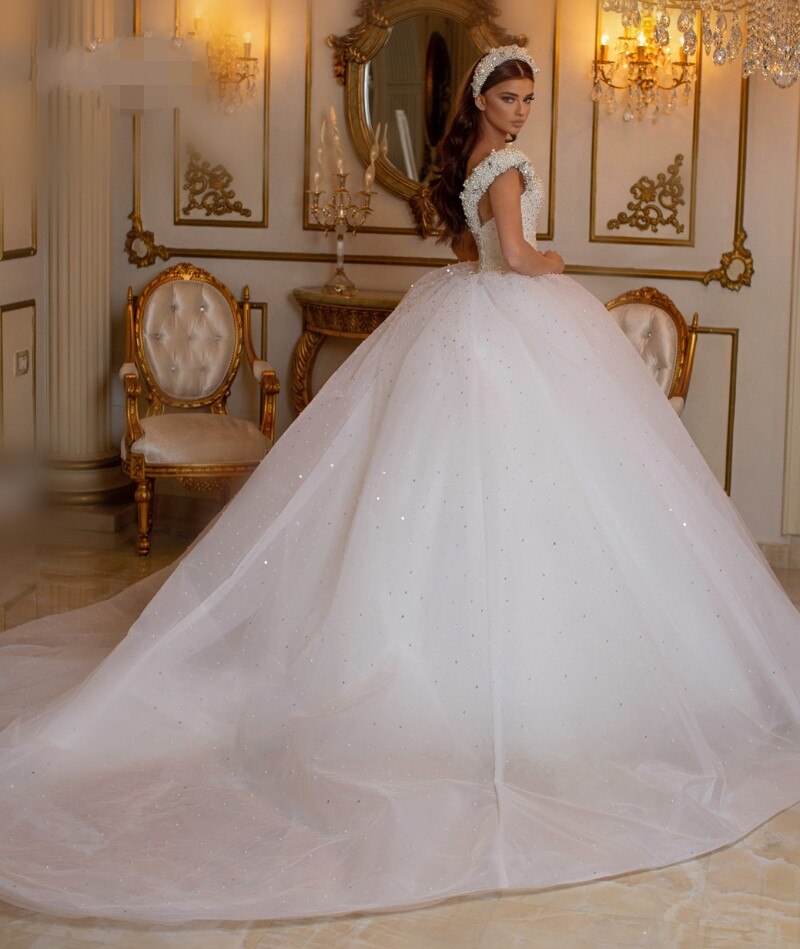 Laden Sie das Bild in den Galerie-Viewer, Suchen Sie Weiße Hochzeitskleider Prinzessin online bei babyonlinedress.de. Brautkleider Online Kaufen mit hocher Qualität und nach maß anfertigen.
