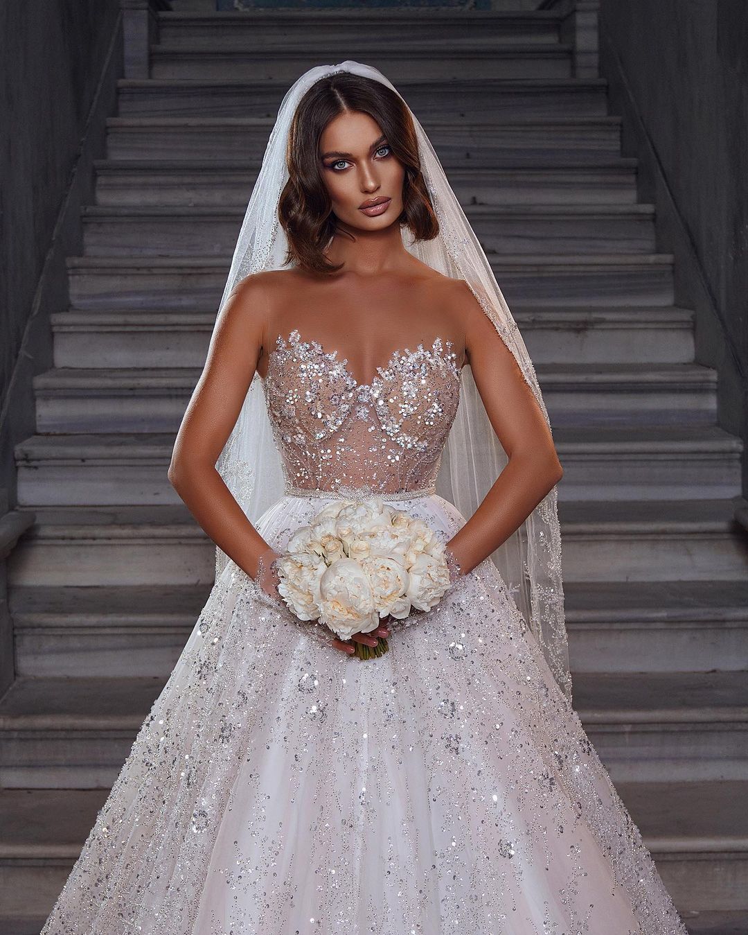 Finden Sie Elegante Brautkleider Glitzer online bei babyonlinedress.de. Hochzeitskleider A Linie Spitze für Sie maßgeschneidert kaufen.