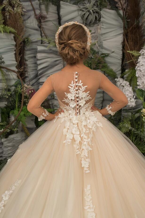 Kaufen Sie Prinzessin Blumenmädchenkleider Günstig online bei babyonlinedress.de. Kleider für Blumenmädchen nach maß zur Hochzeit gehen.