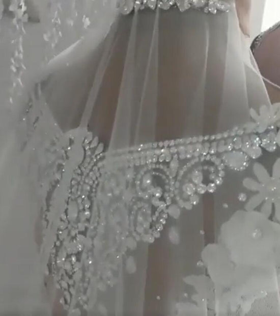 Laden Sie das Bild in den Galerie-Viewer, Bestellen Sie Designer Brautkleider Mit Spitze online bei babyonlinedress.de. Blumen Weiße Hochzeitskleider online für Sie zur Hochzeit.
