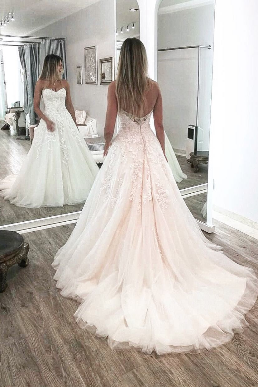 Kaufen Sie Elegante Brautkleider A Linie online bei babyonlinedress.de. Tüll Hochzeitskleider mit Spitze mit hocher Qualität zur Hochzeit gehen.