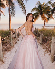 Finden Sie Schönes Abendkleid Lang Rosa online bei Thekleid.de. Abiballkleider mit Spitze für Sie zum abiball gehen.