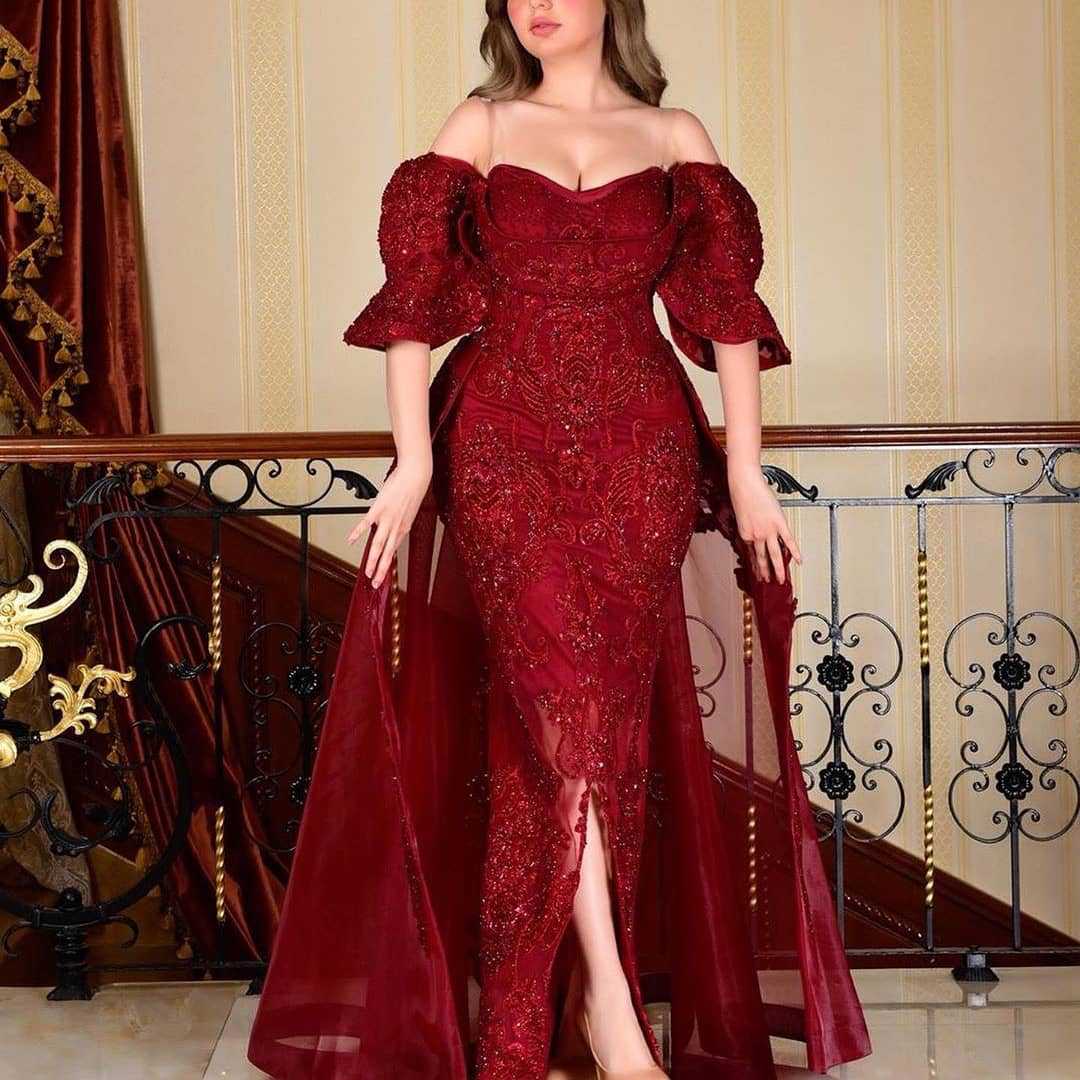 Kaufen Sie Designer Abendkleider Mit Ärmel online bei Thekleid.de. Rote Abiballkleider Mit Spitze für Sie nach Maße zum abiball gehen.