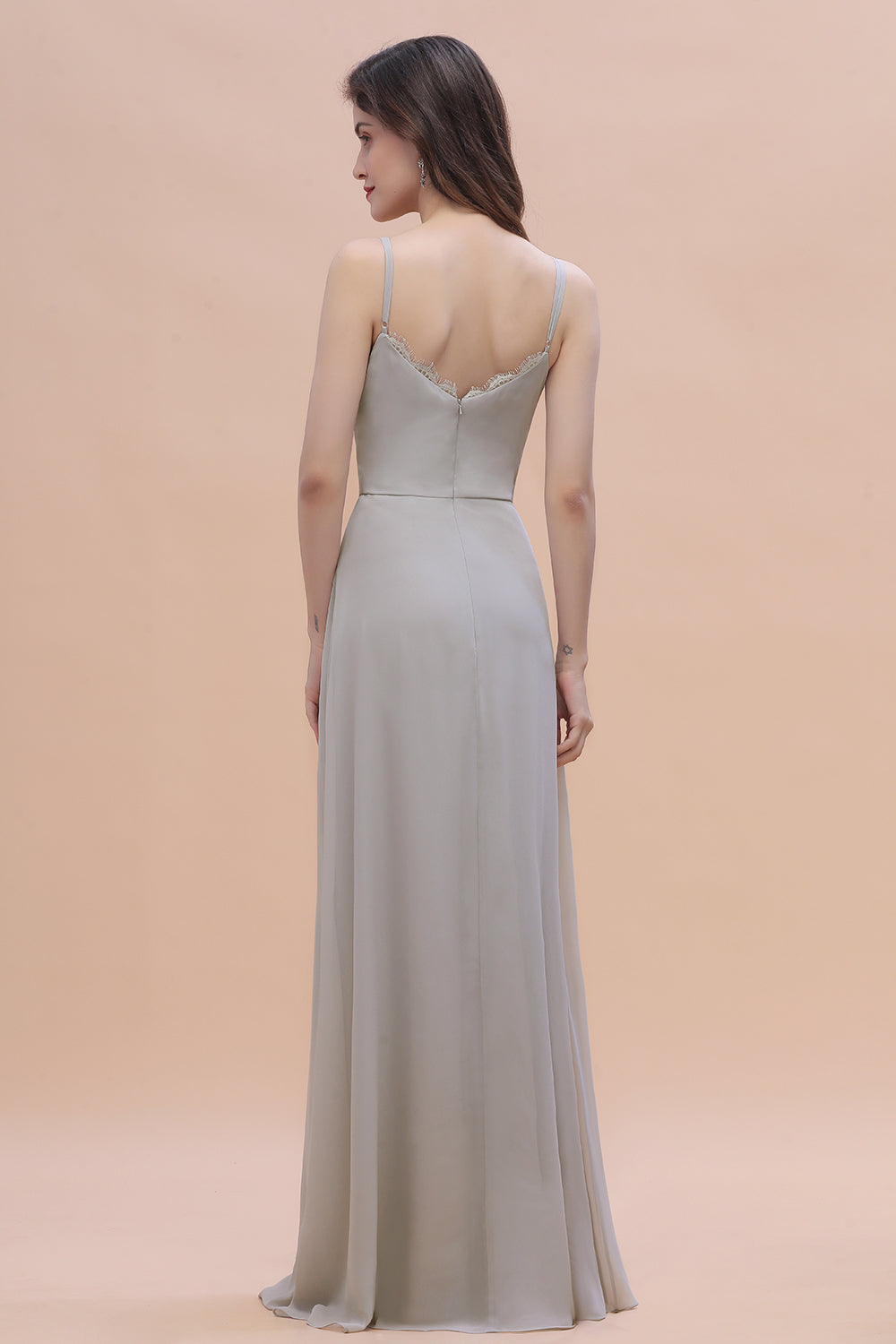 Finden Sie Siber Brautjungfernkleider Lang Chiffon online bei babyonlinedress.de. Schlichtes Abendkleid maß geschneidert bekommen.