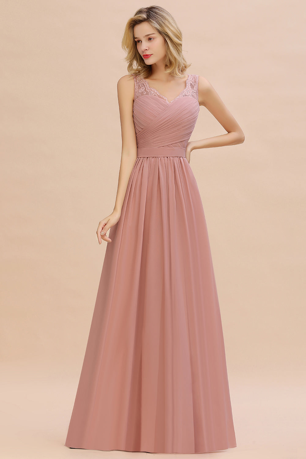 Bestellen Sie Schlichtes Abendkleid Altrosa online bei Thekleid.de. Abendkleider Lang Günstig für Sie zum party gehen.