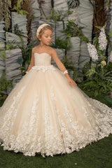 Kaufen Sie Prinzessin Blumenmädchenkleider Günstig online bei babyonlinedress.de. Kleider für Blumenmädchen nach maß zur Hochzeit gehen.