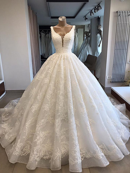 Laden Sie das Bild in den Galerie-Viewer, Hier können Sie Moderne Prinzessin Brautkleid Weiß online bei babyonlinedress.de. Hochzeitskleid Mit Spitze für Sie zur Hochzeit.
