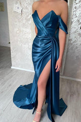 Suchen Sie Schlichtes Abendkleid Lang Blau online bei Thekleid.de. Abendmoden Online mit hocher Qualität zum Abend party gehen.