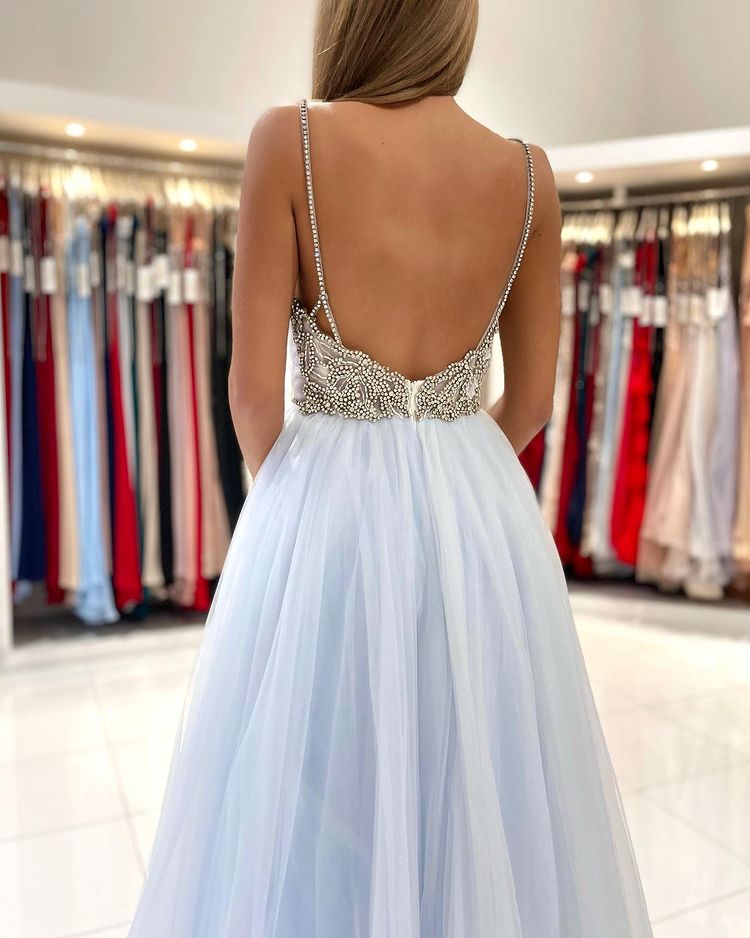 Bestellen Sie Schlichte Abendkleider Heller Blau online bei Thekleid.de. Abiballkleider Lang Günstig für Sie nach maß zum abiball gehen.