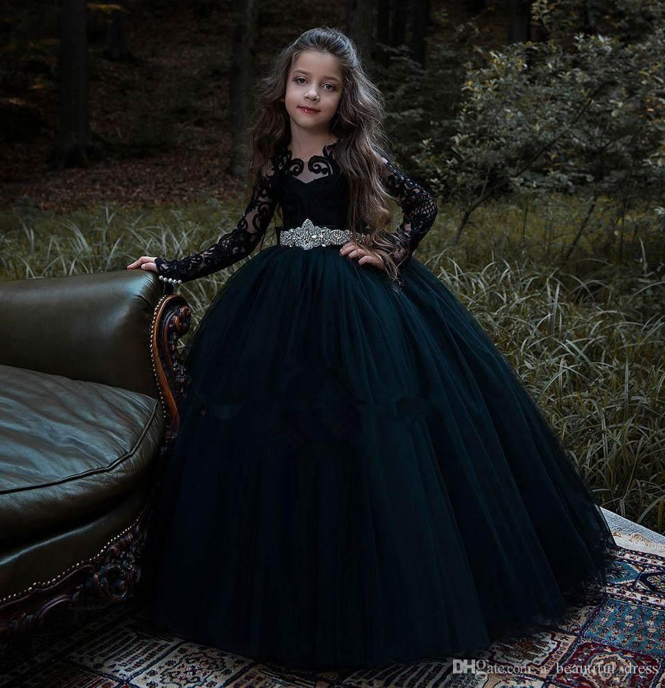 Bestellen Sie Schöne Blumenmädchenkleider Schwarz online bei babyonlinedress.de. Prinzessin Kinder Hochzeitskleid online für Sie zur Hochzeitsparty gehen.