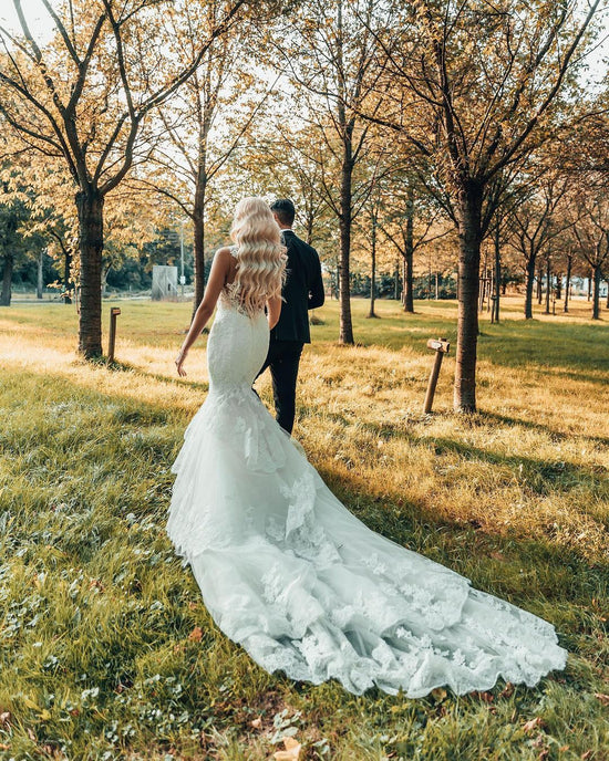 Finden Sie Schöne Brautkleider Meerjungfrau Stil online bei babyonlinedress.de. Hochzeitskleider mit Spitze für Sie zur Hochzeit gehen.