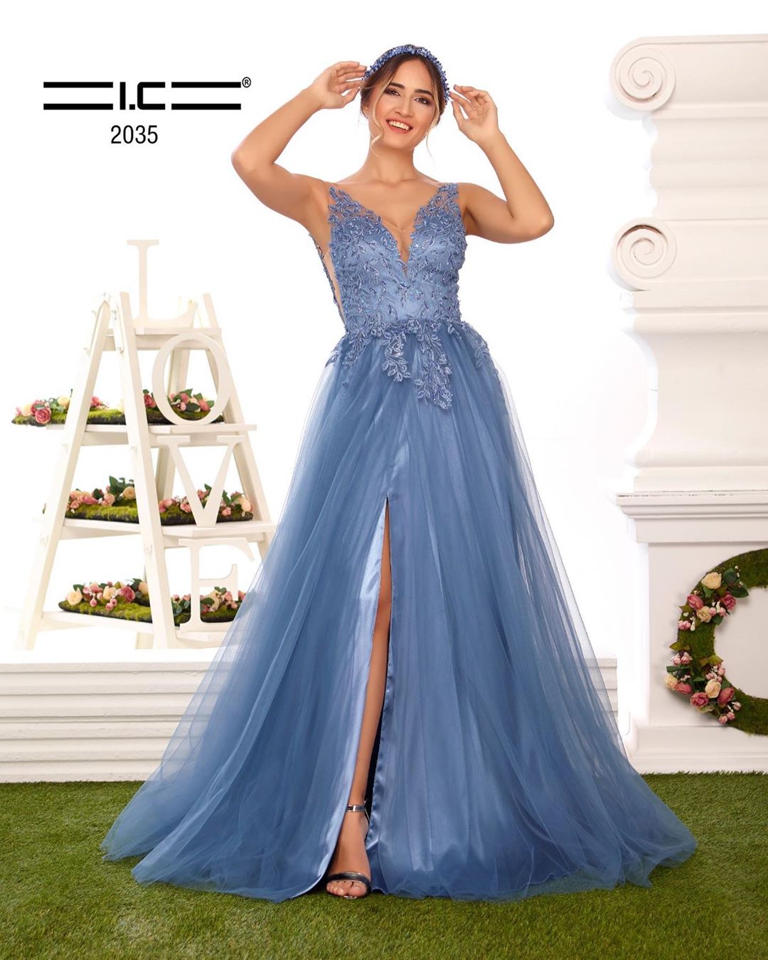 Finden Sie Abendkleider Lang V Ausschnitt online bei Thekleid.de. Abiballkleider mit spitze Blau für Sie zum abiball gehen.