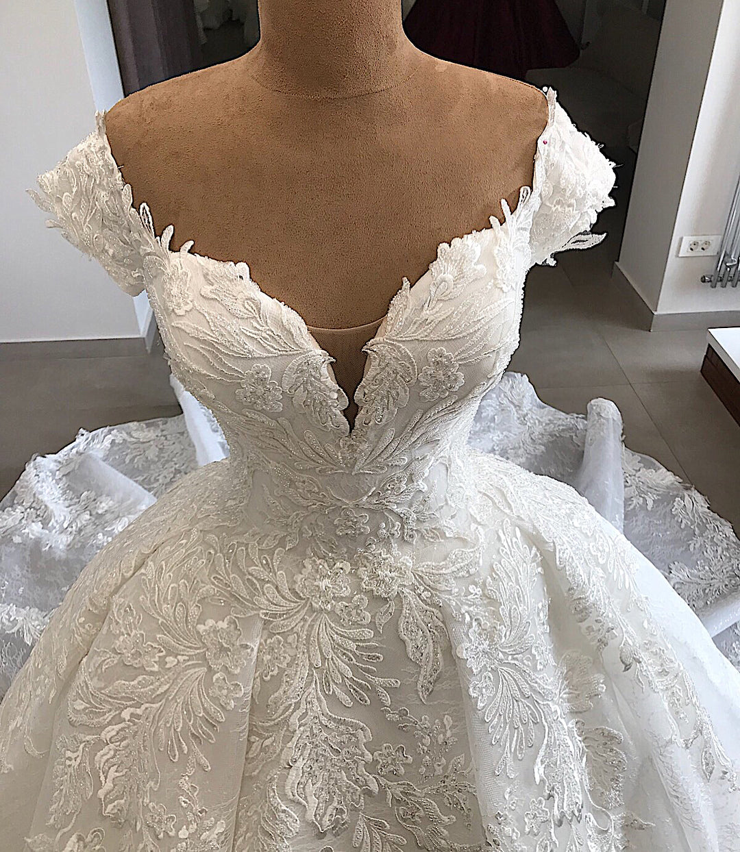 Bestellen Sie Elegante Hochzeitskleider Mit Spitze online bei babyonlinedress.de. Brautkleider A linie Online für mit günstigen preis bekommen.