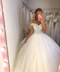 Finden Sie Extravagante Brautkleider Prinzessin online bei babyonlinedress.de. Hochzeitskleider Günstig Online für Sie nach maß anfertigen.